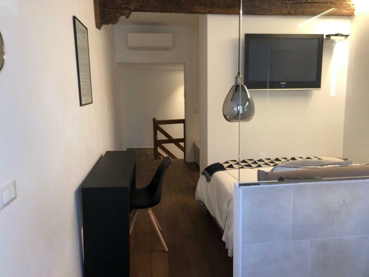 Apartamento Un Piccolo Rifugio A Pochi Passi Dal Duomo Ferrara Exterior foto