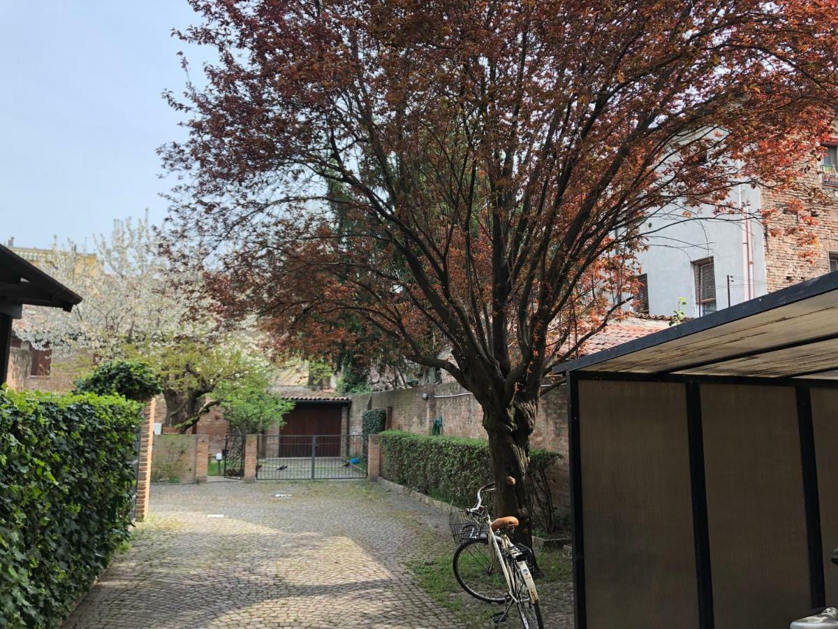 Apartamento Un Piccolo Rifugio A Pochi Passi Dal Duomo Ferrara Exterior foto